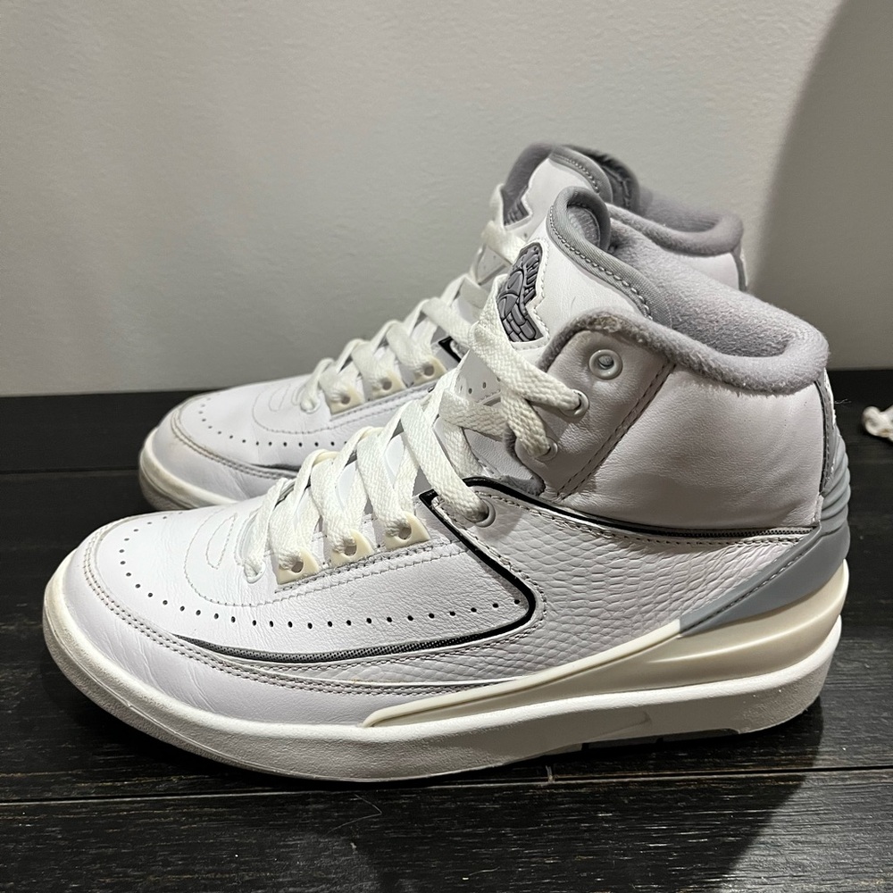 Nike Air Jordan 2 Retro White Gray Sneakers